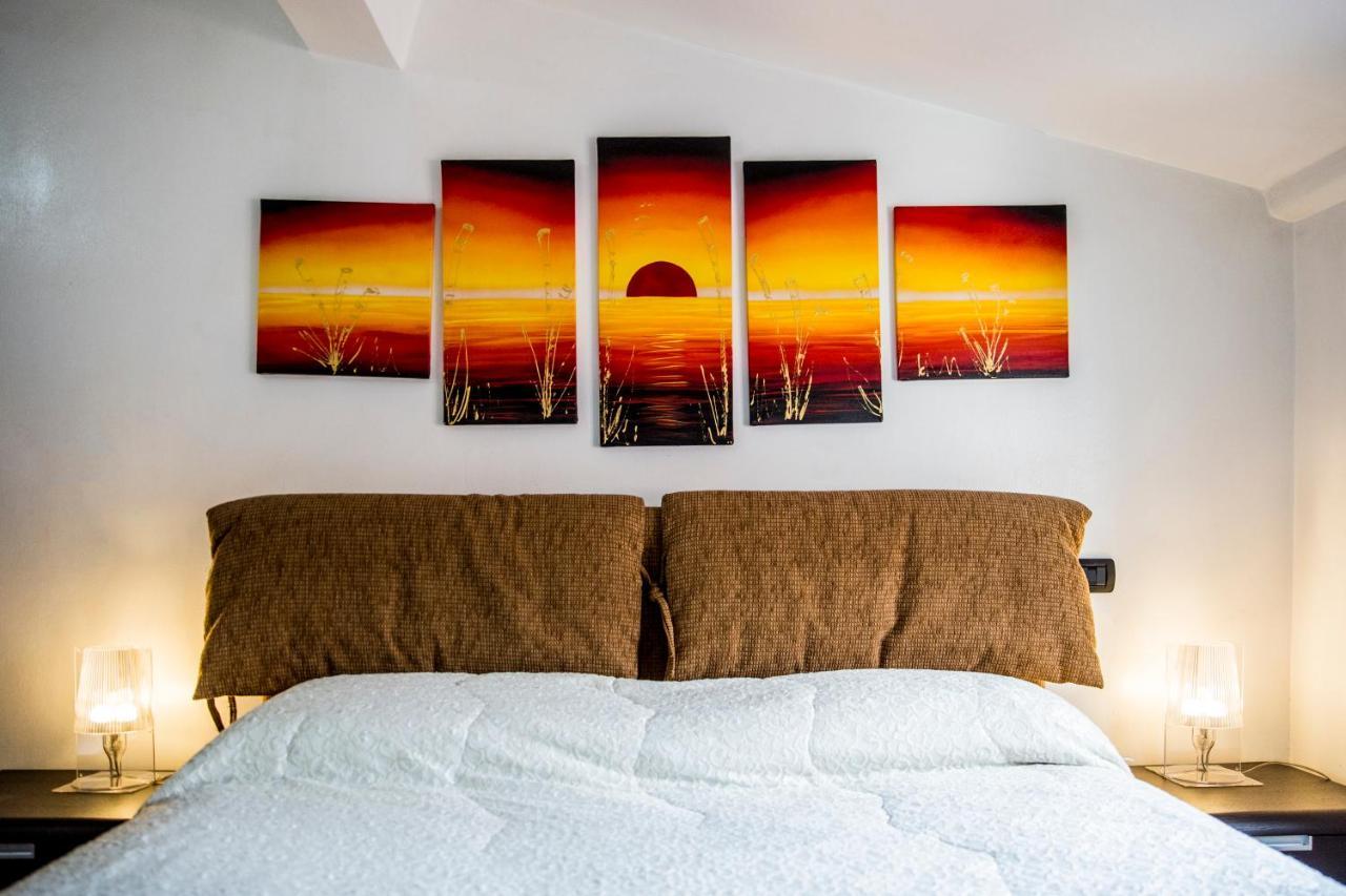 Stupenda Mansarda Centralissima, Finiture Di Lusso การ์รารา ภายนอก รูปภาพ